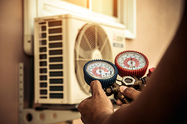 Professional Hvac technician working in Timber, OR